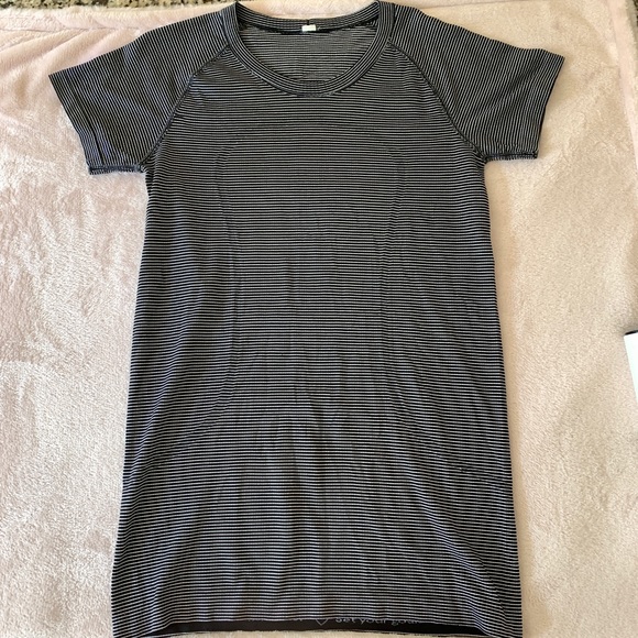Lululemon Swiftly Tech SS - Picture 2 of 12